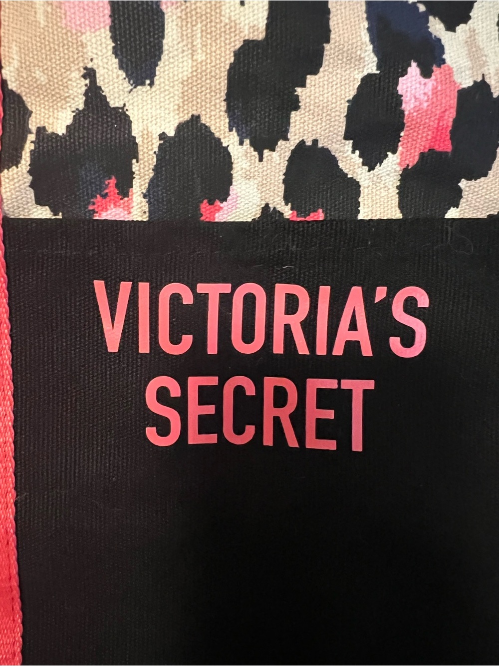 Victorias Secret Large Pink Leopard Overnight Duffle Weekender Travel Tote Bag - Picture 5 of 16